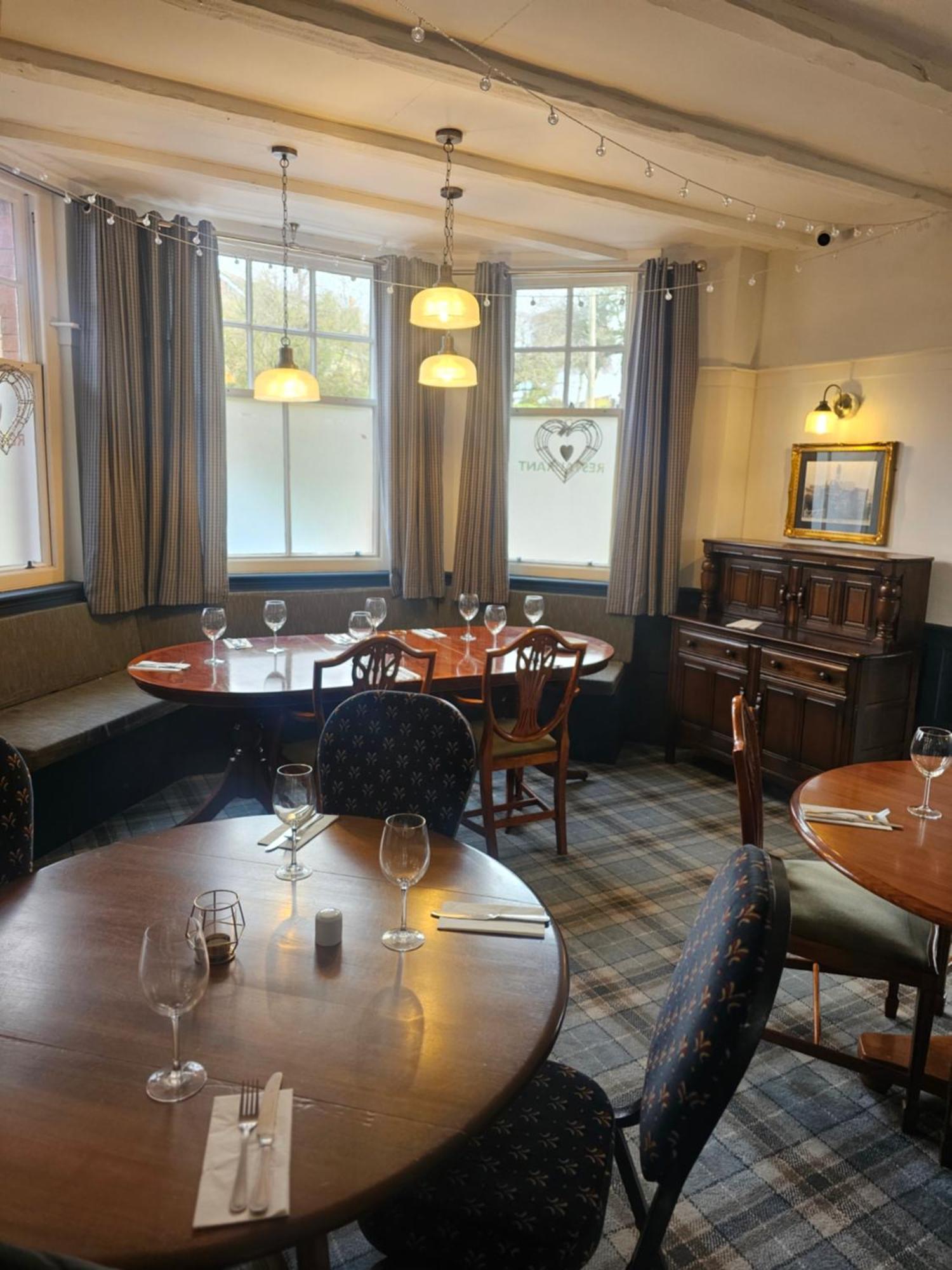 The Old Railway Hotel Porton Exterior photo
