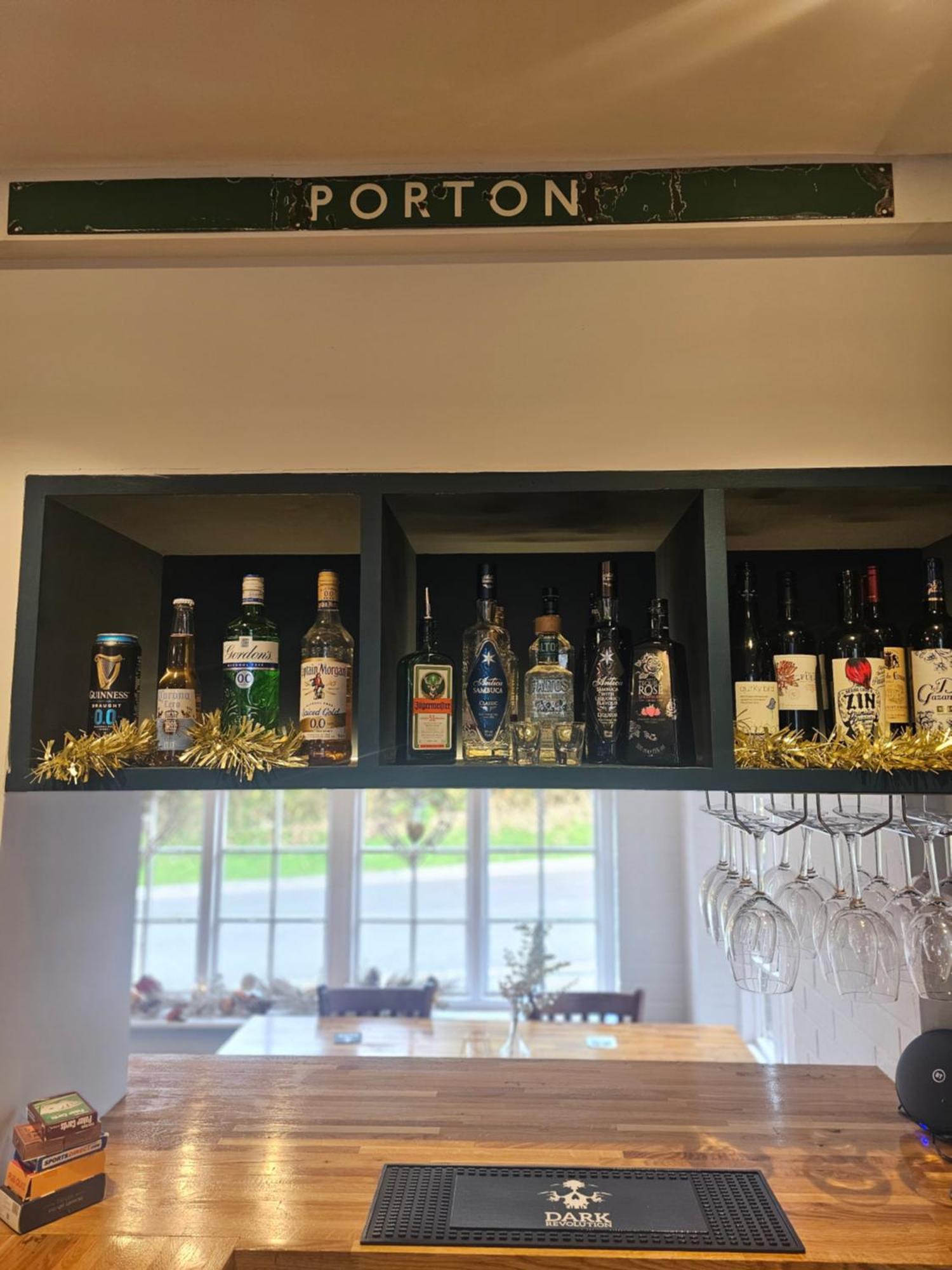 The Old Railway Hotel Porton Exterior photo