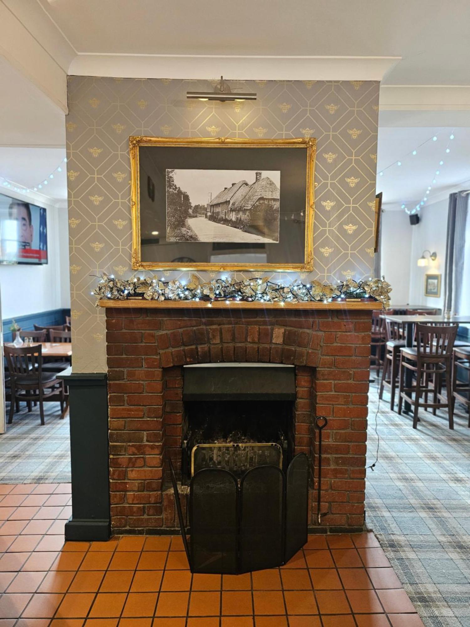 The Old Railway Hotel Porton Exterior photo